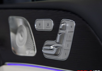 Подержанный автомобиль Mercedes-Benz GLE 2025 года (17 фото)