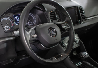 Подержанный автомобиль Skoda Karoq 2021 года (14 фото)