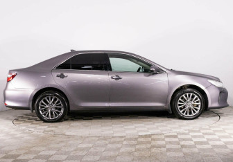 Подержанный автомобиль Toyota Camry Sedan 2016 года (4 фото)