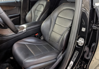 Подержанный автомобиль Mercedes-Benz GLC Coupe 2020 года (20 фото)