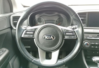 Подержанный автомобиль Kia Sportage 2021 года (12 фото)
