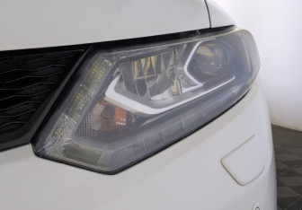 Подержанный автомобиль Nissan X-Trail 2018 года (11 фото)