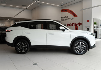 Новый Omoda C7 2025 (4 фото)