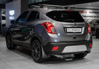 Подержанный автомобиль Opel Mokka 2013 года (6 фото)