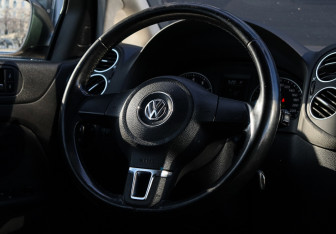 Подержанный автомобиль Volkswagen Golf Plus 2010 года (11 фото)