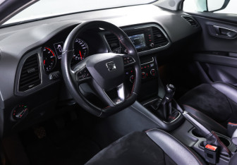 Подержанный автомобиль SEAT Leon Hatchback 2014 года (18 фото)