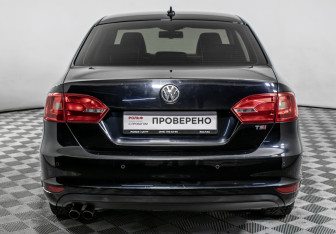 Подержанный автомобиль Volkswagen Jetta Sedan 2012 года (6 фото)