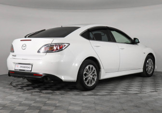 Подержанный автомобиль Mazda 6 Liftback 2011 года (5 фото)