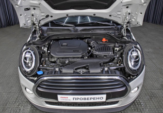 Подержанный автомобиль MINI Hatch 2019 года (9 фото)