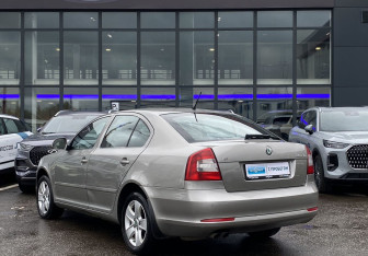 Подержанный автомобиль Skoda Octavia Liftback 2013 года (4 фото)