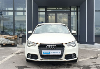 Подержанный автомобиль Audi A1 2010 года (2 фото)