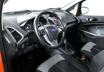Подержанный автомобиль Ford EcoSport 2014 года (8 фото)