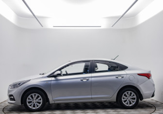 Подержанный автомобиль Hyundai Solaris Sedan 2018 года (8 фото)