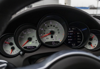 Подержанный автомобиль Porsche Cayenne 2015 года (15 фото)