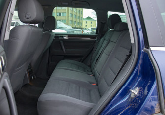 Подержанный автомобиль Volkswagen Touareg 2008 года (10 фото)