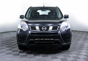 Подержанный автомобиль Nissan X-Trail 2012 года (2 фото)