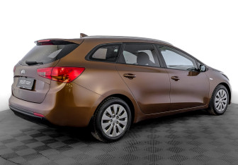 Подержанный автомобиль Kia Ceed Wagon 2017 года (5 фото)