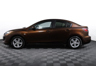 Подержанный автомобиль Mazda 3 Sedan 2012 года (8 фото)