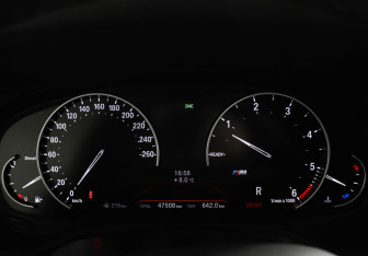 Подержанный автомобиль BMW X3 2020 года (13 фото)