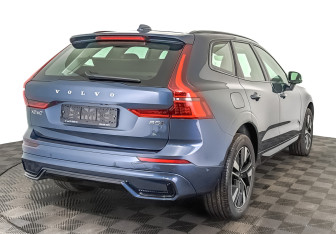 Новый Volvo XC60 2025 (2 фото)