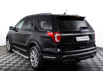 Подержанный автомобиль Ford Explorer 2019 года (7 фото)