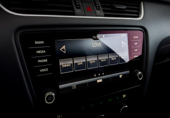 Подержанный автомобиль Skoda Octavia Liftback 2017 года (25 фото)