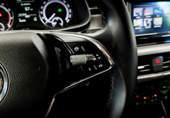 Подержанный автомобиль Skoda Rapid Liftback 2021 года (25 фото)