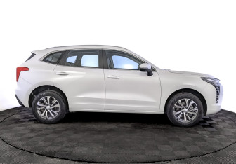 Подержанный автомобиль Haval Jolion 2023 года (4 фото)