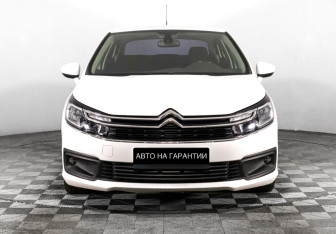 Подержанный автомобиль Citroen C4 Sedan 2016 года (2 фото)