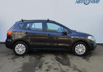 Подержанный автомобиль Suzuki SX4 Hatchback 2014 года (4 фото)