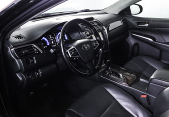 Подержанный автомобиль Toyota Camry Sedan 2015 года (15 фото)