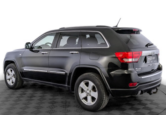 Подержанный автомобиль Jeep Grand Cherokee 2012 года (7 фото)