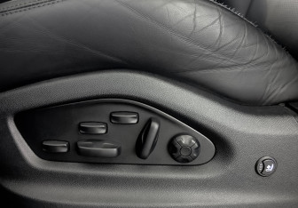 Подержанный автомобиль Porsche Cayenne 2024 года (29 фото)