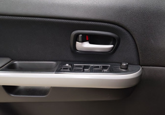 Подержанный автомобиль Suzuki Grand Vitara 2007 года (19 фото)