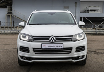 Подержанный автомобиль Volkswagen Touareg 2012 года (2 фото)