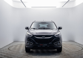 Подержанный автомобиль Hyundai ix35 2011 года (2 фото)