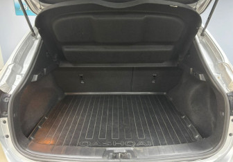 Подержанный автомобиль Nissan Qashqai 2017 года (13 фото)