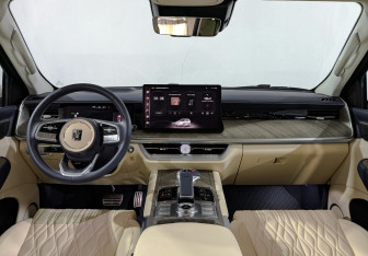 Подержанный автомобиль Tank 500 2023 года (14 фото)