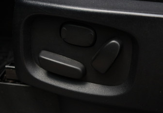 Подержанный автомобиль Land Rover Discovery 2013 года (13 фото)