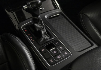 Подержанный автомобиль Kia Sorento 2017 года (22 фото)