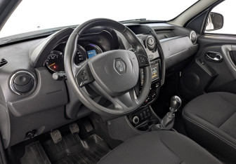 Подержанный автомобиль Renault Duster 2018 года (15 фото)