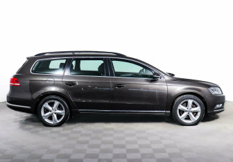 Подержанный автомобиль Volkswagen Passat Wagon 2014 года (4 фото)
