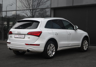 Подержанный автомобиль Audi Q5 2014 года (5 фото)