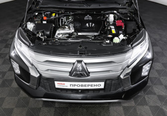 Подержанный автомобиль Mitsubishi Pajero Sport 2021 года (9 фото)