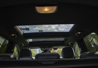 Подержанный автомобиль Mercedes-Benz GLE 2016 года (16 фото)