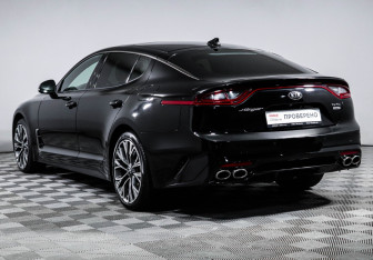 Подержанный автомобиль Kia Stinger 2018 года (7 фото)