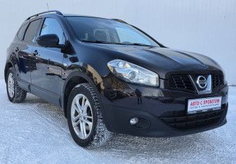 Подержанный автомобиль Nissan Qashqai+2 2013 года (3 фото)