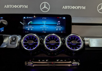 Подержанный автомобиль Mercedes-Benz GLB 2021 года (17 фото)