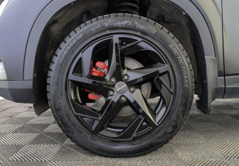 Подержанный автомобиль Omoda C5 2023 года (12 фото)