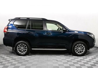 Подержанный автомобиль Toyota Land Cruiser Prado 2018 года (4 фото)